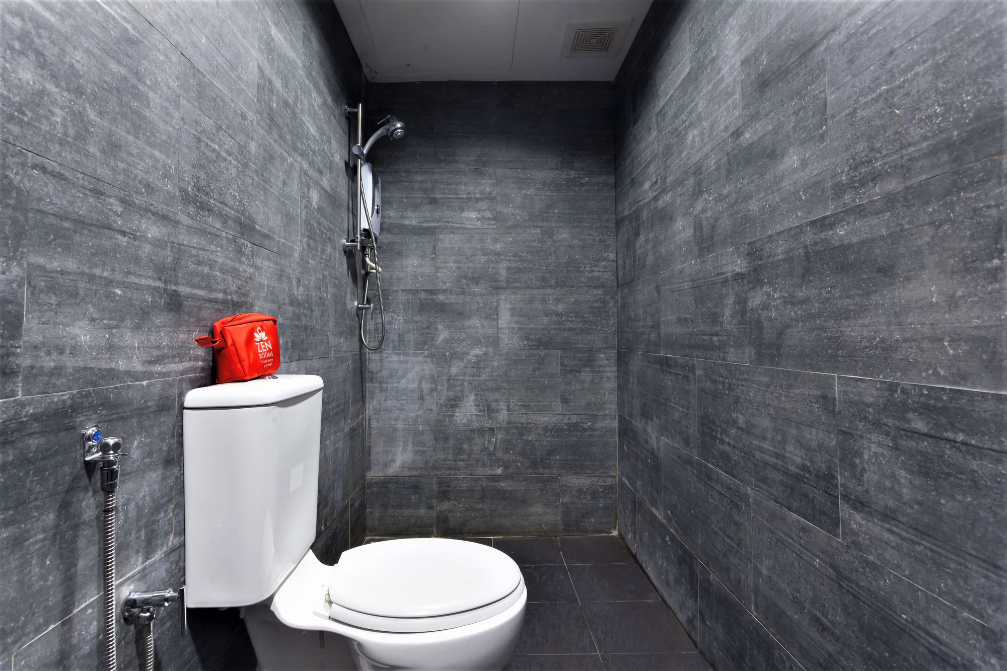 קואלה לומפור Zen Rooms Basic Near Ktm Sentul מראה חיצוני תמונה